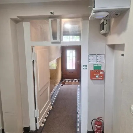 Studio 8 Apartment *